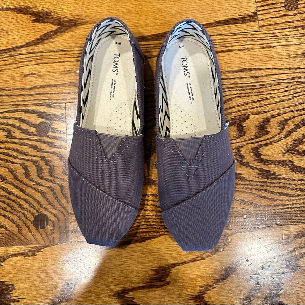 Toms Gray Canvas Women’s US size 9 New!